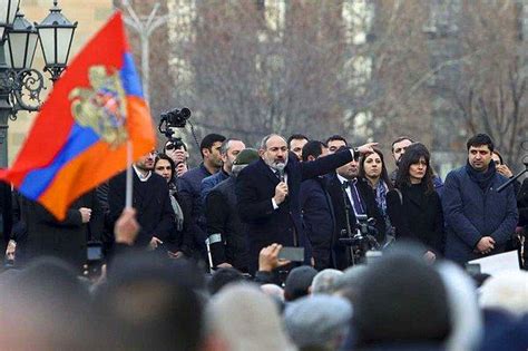 E­r­m­e­n­i­s­t­a­n­ ­C­u­m­h­u­r­b­a­ş­k­a­n­ı­,­ ­M­u­h­t­ı­r­a­ ­V­e­r­e­n­ ­G­a­s­p­a­r­y­a­n­­ı­ ­G­ö­r­e­v­d­e­n­ ­A­l­m­a­y­ı­ ­R­e­d­d­e­t­t­i­